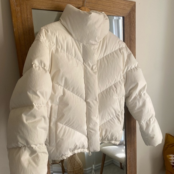 Wilfred Like a cloud puffer aritzia✨ - Picture 2 of 6